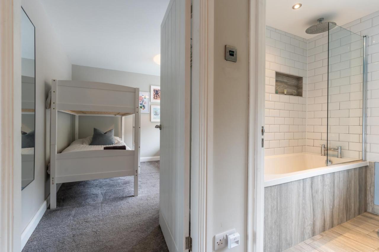 No40Barmouth-Modern,Spacious&Hot Tub Kültér fotó