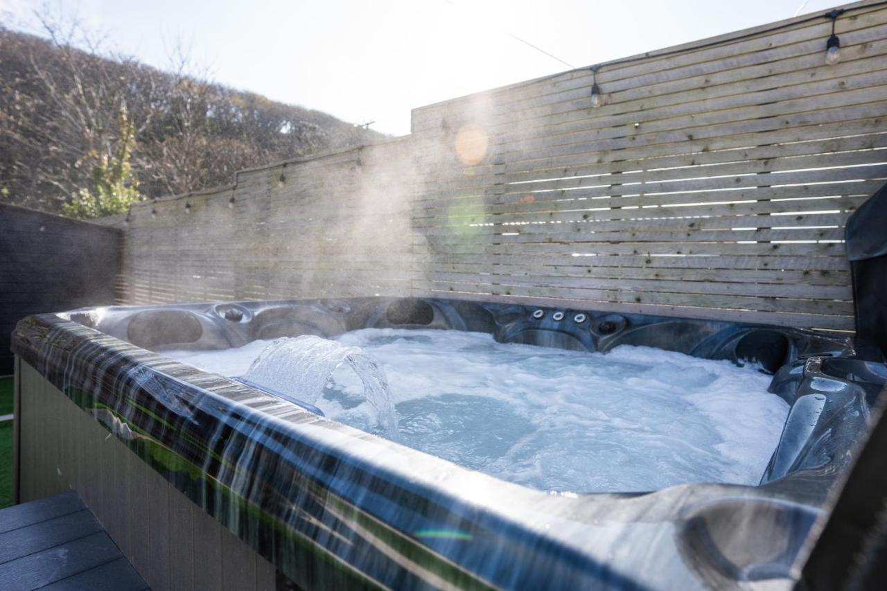 No40Barmouth-Modern,Spacious&Hot Tub Kültér fotó