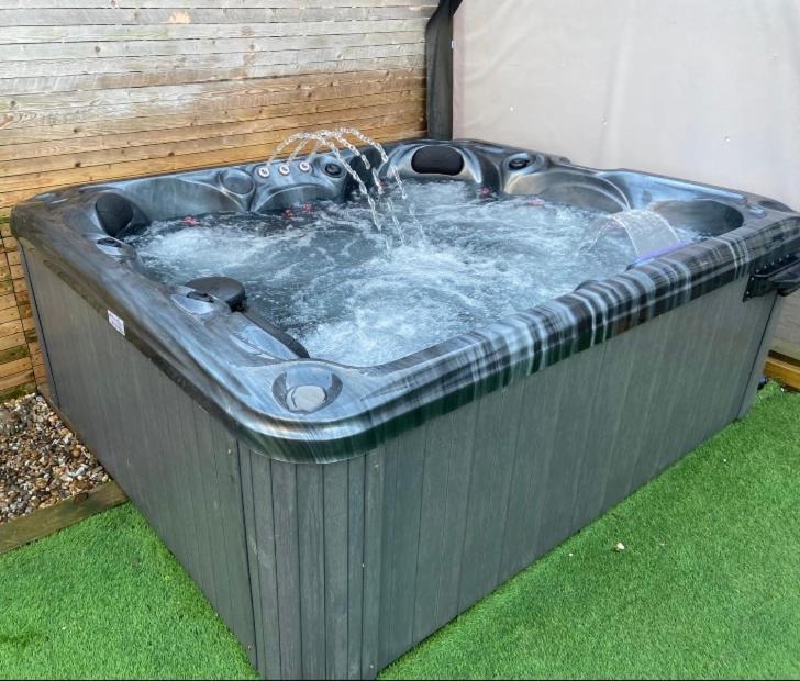 No40Barmouth-Modern,Spacious&Hot Tub Kültér fotó